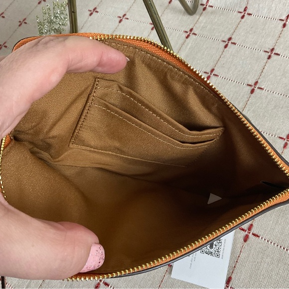 COACH Large Stamped Pebble Leather Corner Zip Wristlet Wallet Clutch CF458 New - Picture 4 of 7